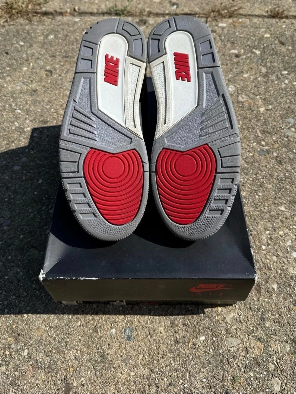 Jordan Retro 3 Black cements 2024